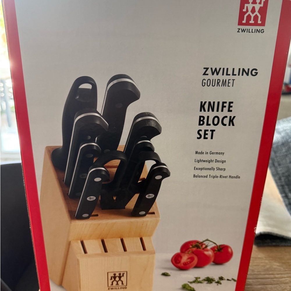 ZWILLING J.A. Henckels Black Knife Block Set